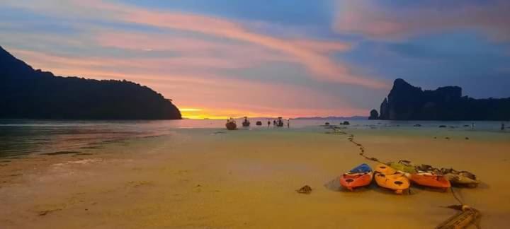 Dalum Beachhouse Islas Phi Phi Exterior foto